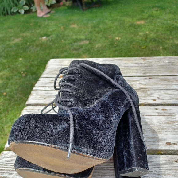 Shelly's London boots - Picture 8 of 9